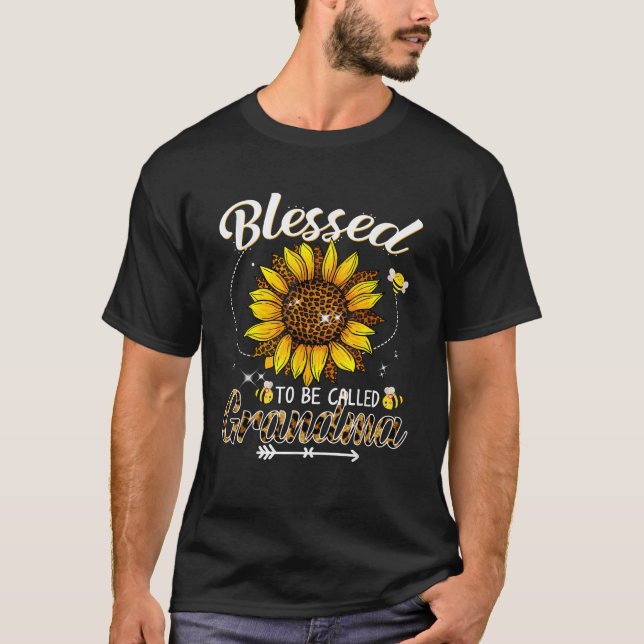 Camiseta Abençoado Seja Chamado Avó Engraçado Leopard Sunfl (Frente)