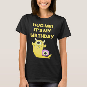 Camiseta Abraço-me É o meu aniversário de Alienígena do Din
