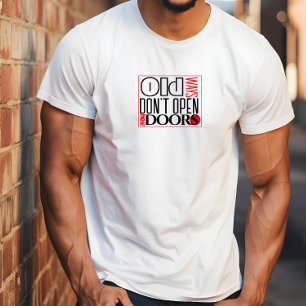 Camiseta Abrir a nova porta com a letra vermelha preta