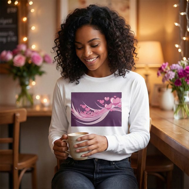 Camiseta Abstrato Romântico Corações Rosa Design em Roxo (Criador carregado)