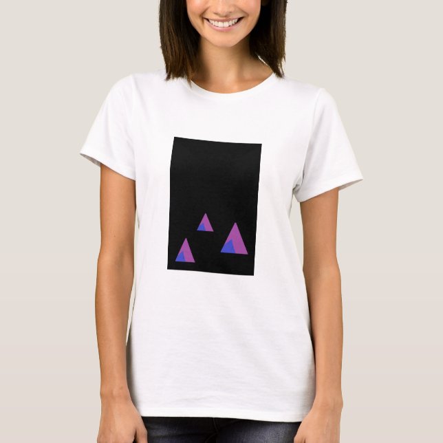 Camiseta Abstrato roxo triângulos em preto (Frente)