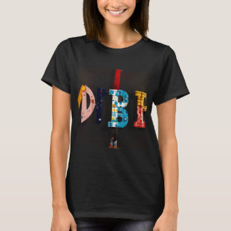 Camiseta Abstrato Typografia Art | Colorida e Dinâmica
