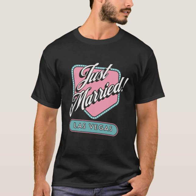 Camiseta Acabados de Casar Casamento em Las Vegas Noiva Noi (Frente)