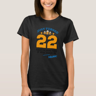 Camiseta Acabou De Virar 22 Cerveja Bebendo 22º Bebado de a