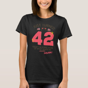 Camiseta Acabou De Virar 42 Bebendos De Vinho 42º Bebado De