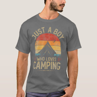 Camiseta Acampamento Apenas um menino que ama acampamento r