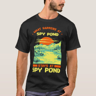 Camiseta Acampamento de barco de pesca Lago de férias Spy P