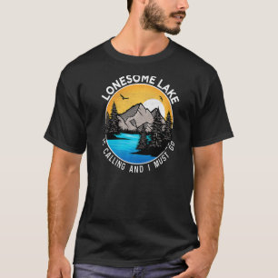 Camiseta Acampamento de barco de pesca Lago solitário vista