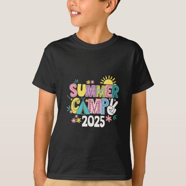 Camiseta Acampamento de Verão Divertido 2025 Roupas de Féri (Frente)