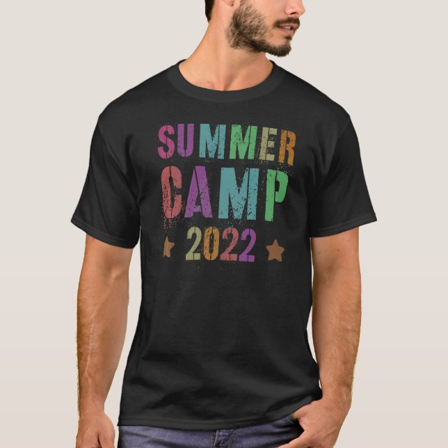 Camiseta Acampamento De Verão Rosa 2022 Para Amigos E Amigo (Frente)