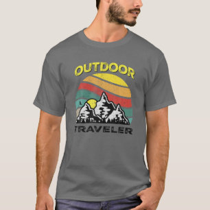 Camiseta Acampamento de Viajante ao Exterior