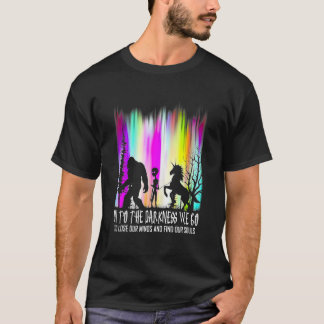 Camiseta Acampamento E Na Escuridão Perdemos Nossa Mini