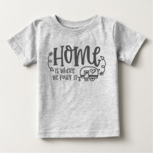 Camiseta Acampamento em RV Casa é Onde Nós Estacionamos