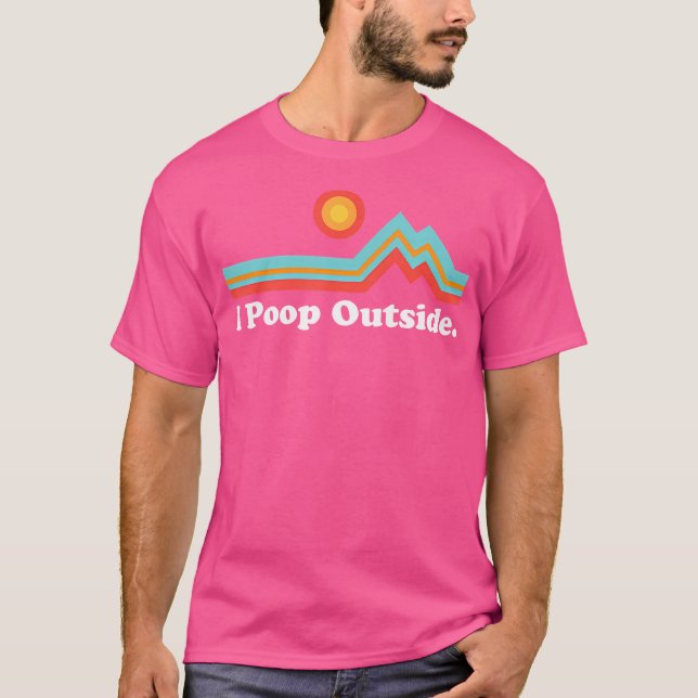 Camiseta Acampamento Engraçado Para O Exterior. (Frente)