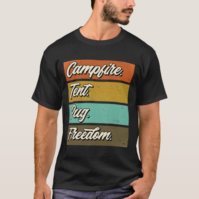Camiseta Acampando com meu cachorro pug 568 (Frente)