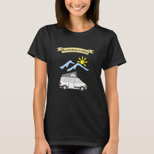 Camiseta Acampando RV dizendo que minha autocasa está chama