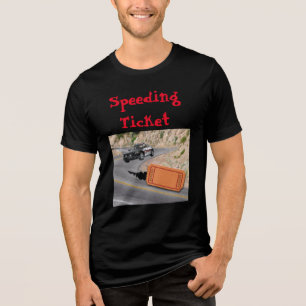 Camiseta Acelerando o Carro da Polícia - Pegue o Bilhete