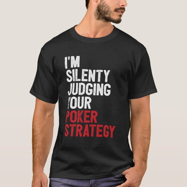 Camiseta Aces Espadas Estou A Julgá-Lo Silentemente. (Frente)