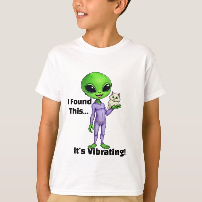 Camiseta Achei Que Era Um Gato De Alienígena Engraçado E Vi (Frente)