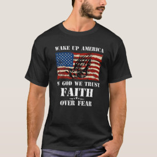 Camiseta Acordar Nos EUA Em Deus Confiamos Na Fé Sobre O Me