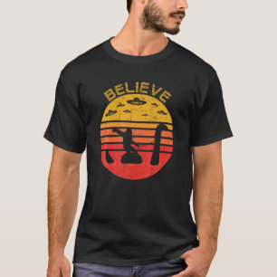 Camiseta Acredita Que O Pé Grande Está A Andar A Bloquear A