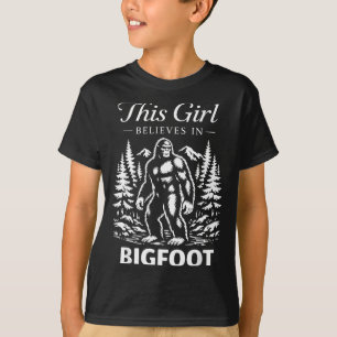 Camiseta Acreditante da menina do pé-grande sasquatch cript