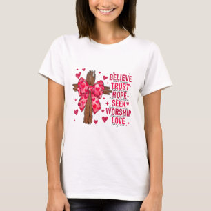 Camiseta Acredite Como Mary Confie Como Joseph Coquette Cro