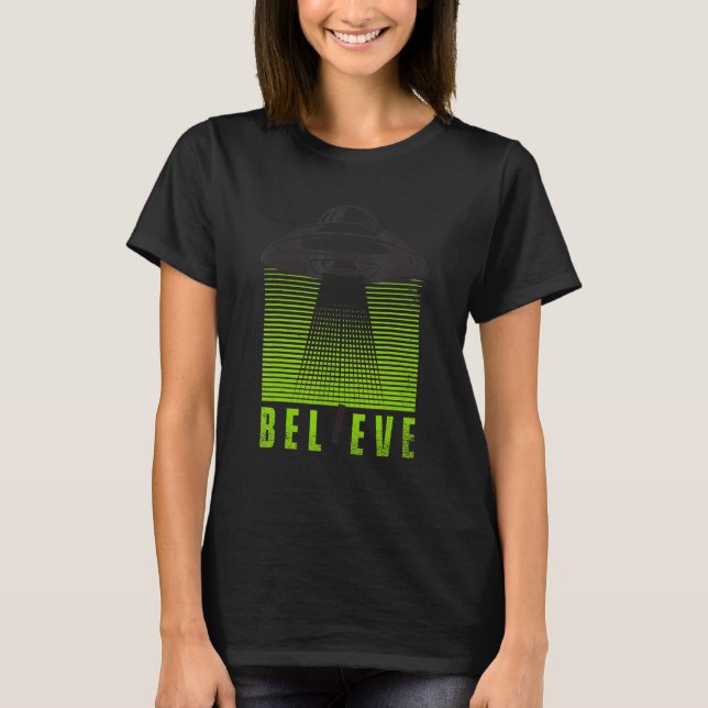 Camiseta Acredite Conspiração Alienígena Alienígena (Frente)