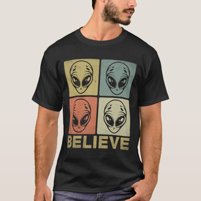 Camiseta Acredite em Aliens (Frente)