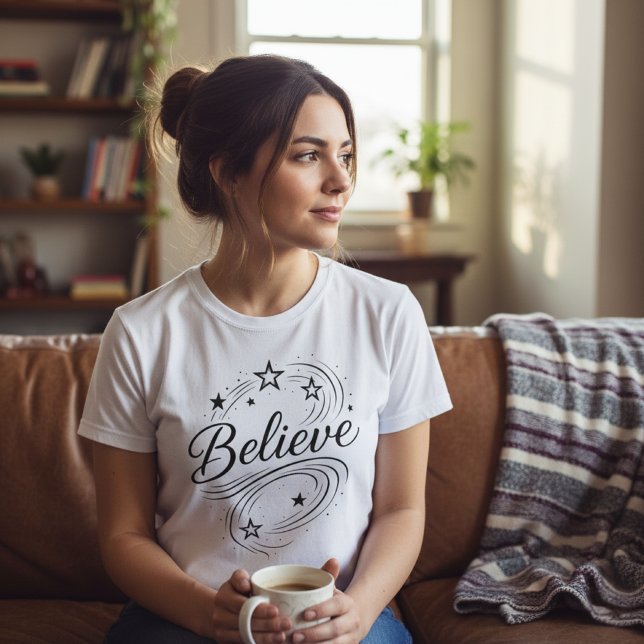 Camiseta Acredite em Estrelas Mágicas - Celestial Inspirado (Criador carregado)