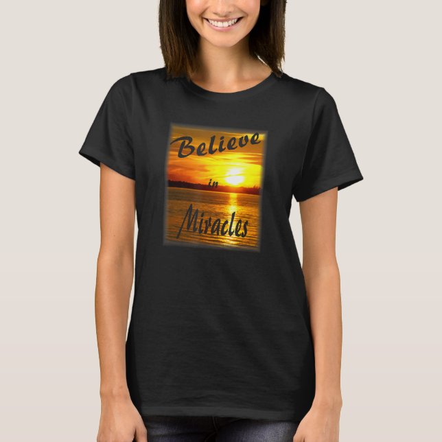 Camiseta Acredite em milagres (Frente)