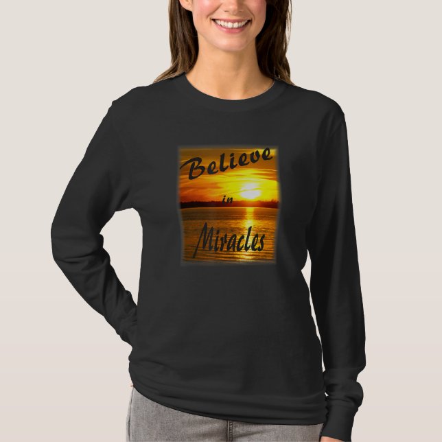 Camiseta Acredite em milagres (Frente)