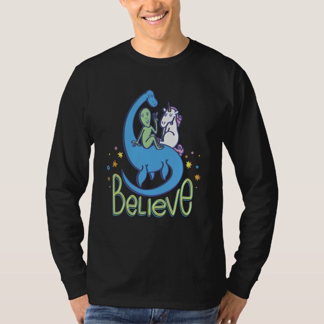 Camiseta Acredite em Nessie Alienígena Unicorn (Frente)