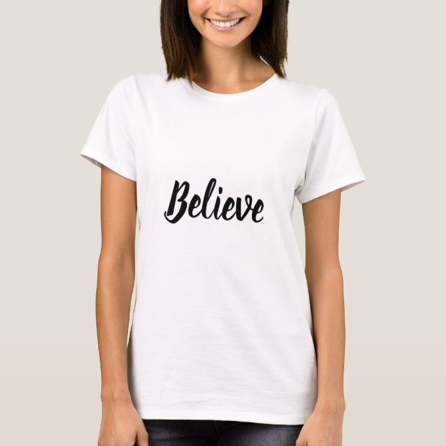 Camiseta Acredite em topografia minimalista preto e branco (Frente)