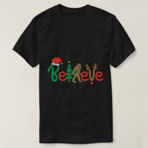 Camiseta Acredite no Pé Grande Design de Natal Divertido