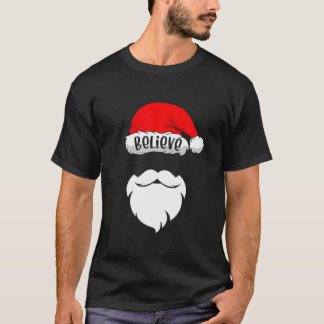 Camiseta Acreditem no tapete da família de Natal do Santa H
