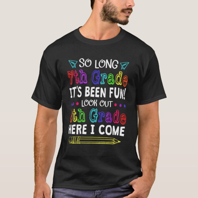 Camiseta Adeus 7º ano de boas-vindas 8º ano de volta ao Sc (Frente)
