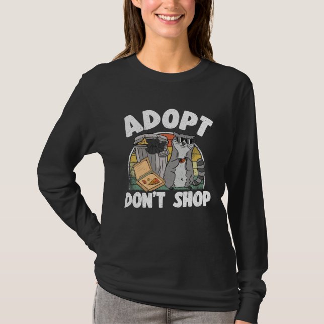Camiseta Adopt Don t Shop Trash Garbage Panda Raccoon  4 (Frente)