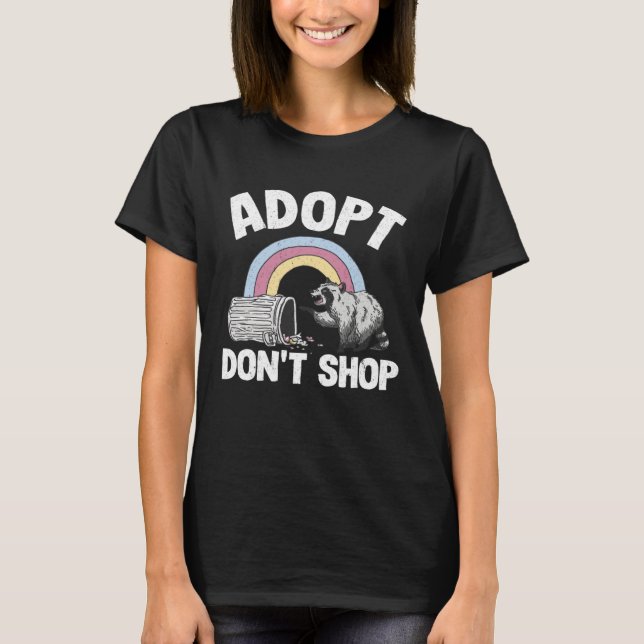 Camiseta Adopt Don't Shop Rainbow Raccoon 1 (Frente)