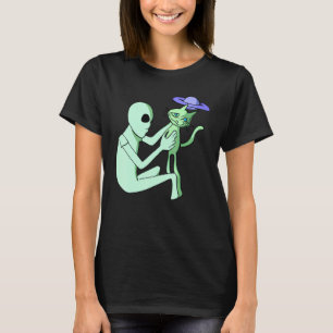 Camiseta Adorável Alien Acariciando Um Gato Para Mãe Pai de
