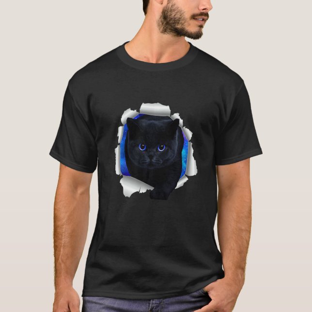 Camiseta Adorável Gato Negro Olhos Azuis Crachados Gato Tor (Frente)