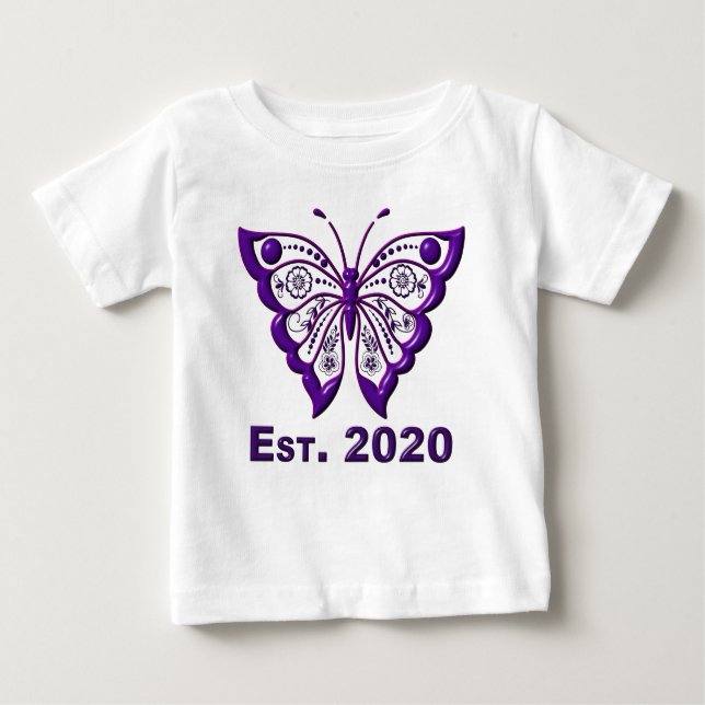 Camiseta Adoravelmente Bonito "Est. 2020 Borboleta Roxa" (Frente)