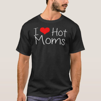 Camiseta Adoro Mães Quentes Coração Vermelho Mães de Amor