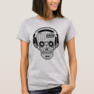 Camiseta ADORO MÚSICA - Crânio Audiófilo Com Fones de ouvid