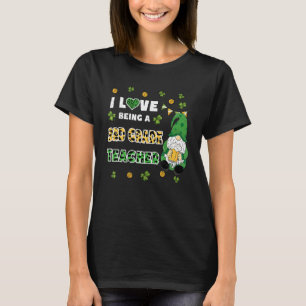 Camiseta Adoro Ser Professora Do 3º Grau Gnomo St Patricks