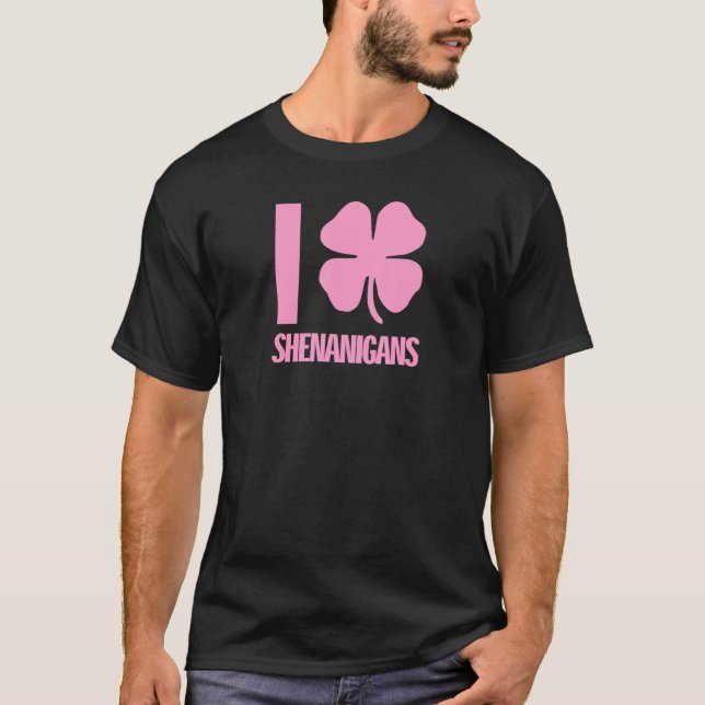 Camiseta Adoro Shenanigans Heart Shamrock C St Patricks Da (Frente)