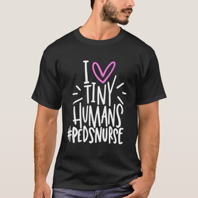 Camiseta Adoro Tiny Hus... A Equipe Tiny Hus Nicu Enfermeir (Frente)