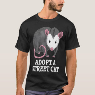 Camiseta Adote Um Gato De Rua Gambá Gambá Punho De Gato