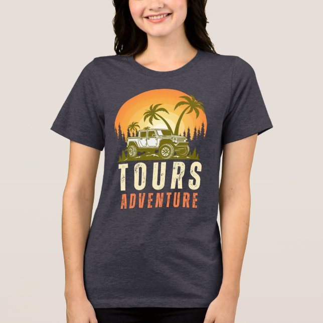 Camiseta Adventure aguarda, acampamento engraçado, ideia de (Frente)