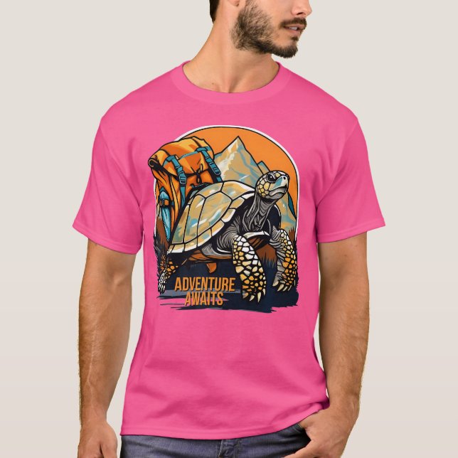 Camiseta Adventure Aguarda Andam Aventuras Ao Ar Livre (Frente)
